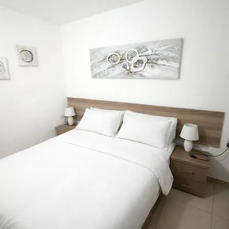 Bastion Corner Close To The Bus Station And Ferry To Valletta * Senglea