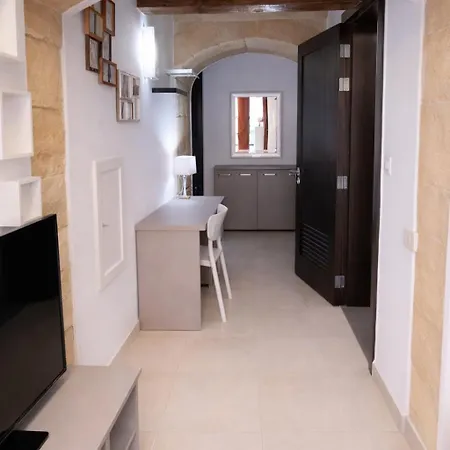 Bastion Corner Close To The Bus Station And Ferry To Valletta Apartament Senglea