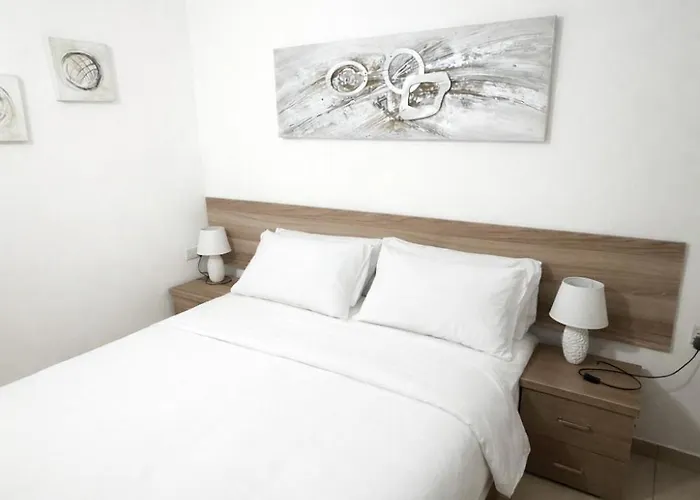 Bastion Corner Close To The Bus Station And Ferry To Valletta * Senglea